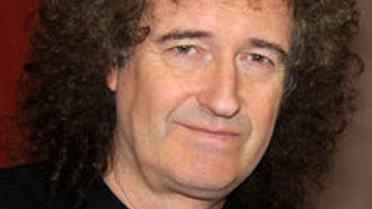 220px-Brian_May_Portrait_-_David_J_Cable_01.jpg