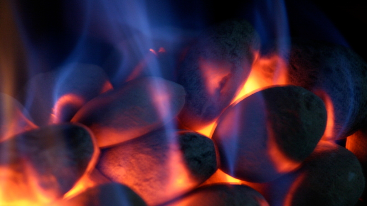 hot-coals-1397406.jpg