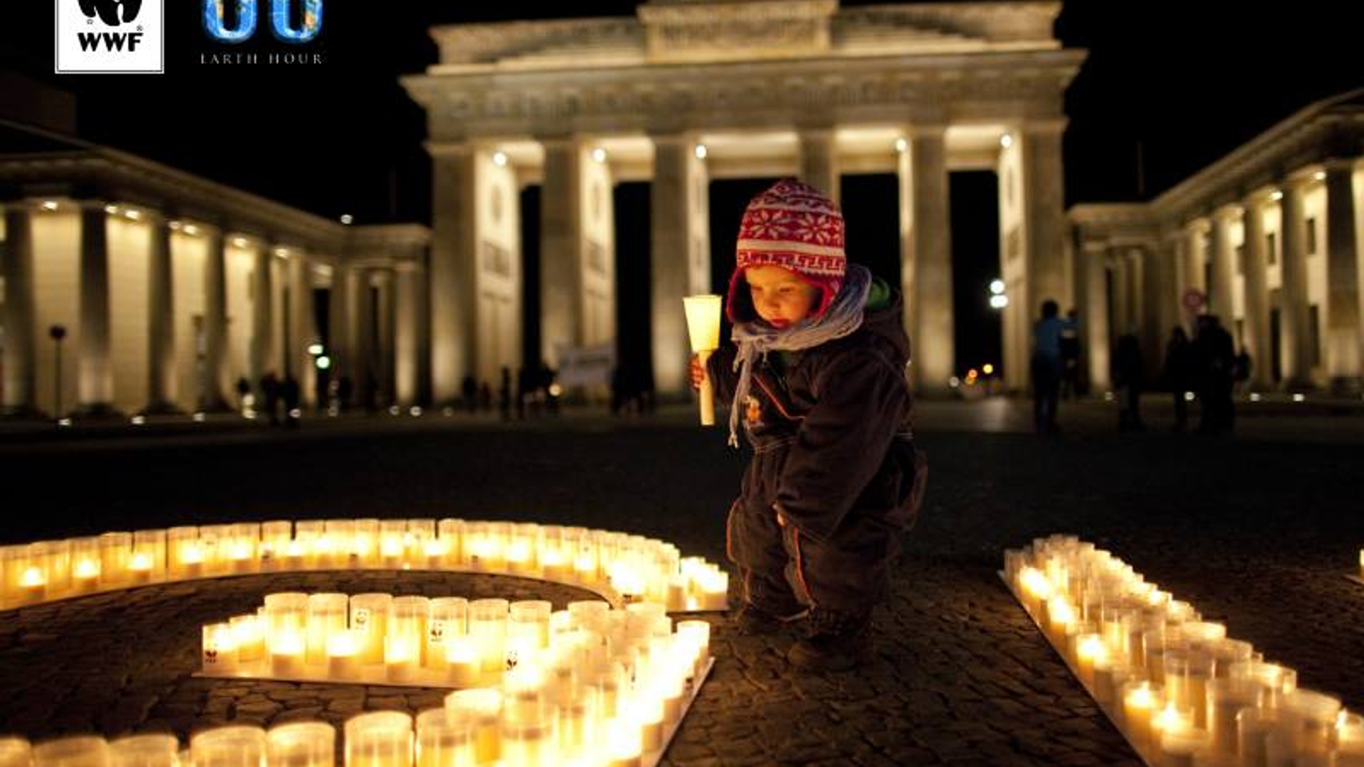 Brandenburger-Tor-Berlijn-Earth-Hour-2016.jpg