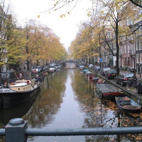 Wordt het grachtenwater in Amsterdam net zo helder als in Venetië?