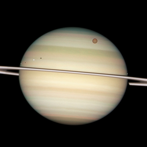 Leven misschien mogelijk op maan Saturnus