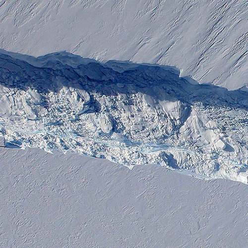 Weer grote ijsberg afgebroken